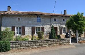 Photo of Ruffec, Charente, 16700, France