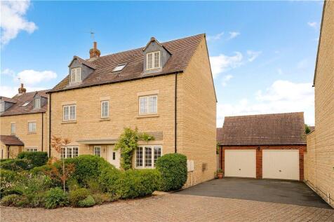 Meadow Sweet Drive, Moreton-in-Marsh, Gloucestershire, GL56