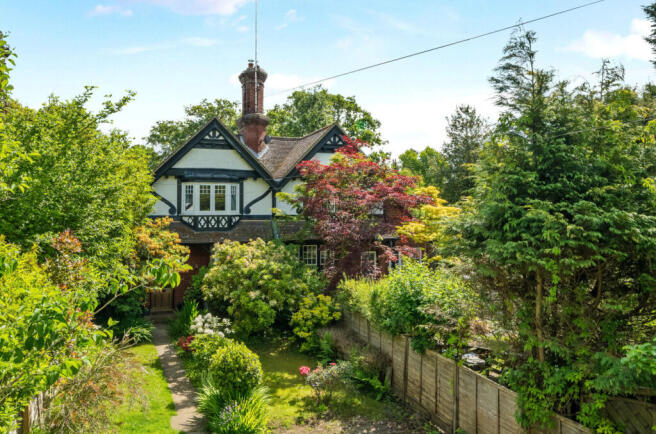 1296551-6830438d2...