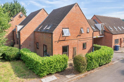 Catteshall Lane, Godalming, Surrey, GU7