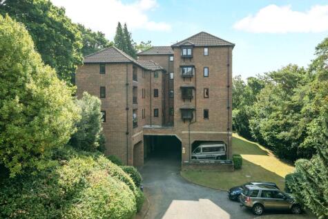 Holm Court, Twycross Road, Godalming, Surrey, GU7