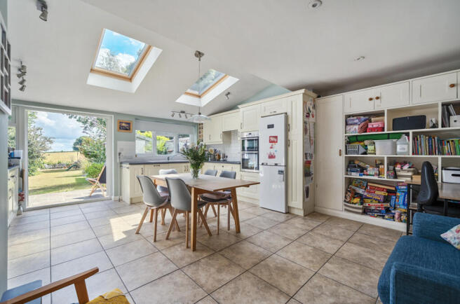 1325031-9-687e2c2...