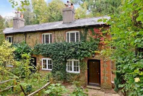 Brighton Road, Godalming, Surrey, GU7