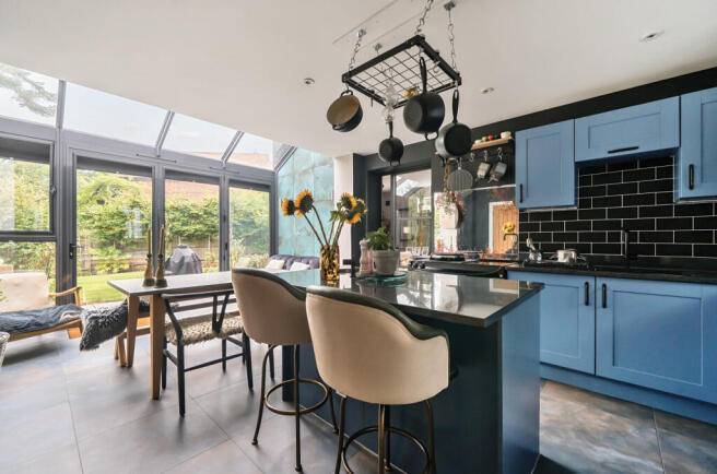 1329946-26-68a35f...