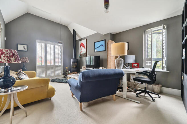 1329946-1-68a35df...