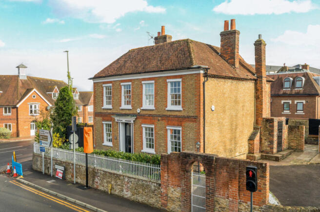 1364846-2-69145fe...