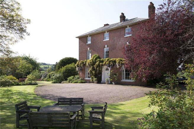 9 bedroom link detached house for sale in Cradley, Malvern ...