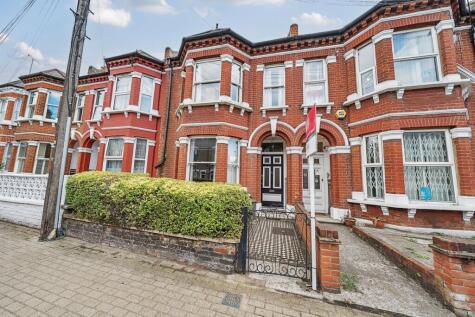 Boundaries Road, Balham, London, SW12