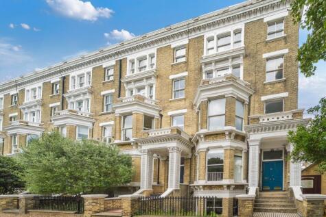 Clapham Common North Side, London, SW4