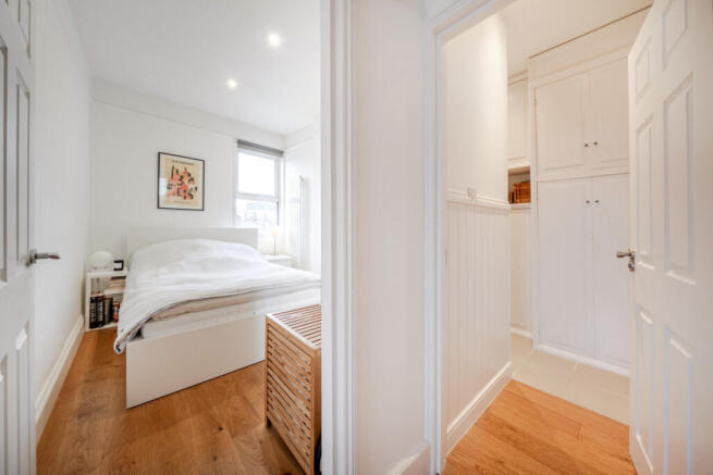 1403436-15-697368...