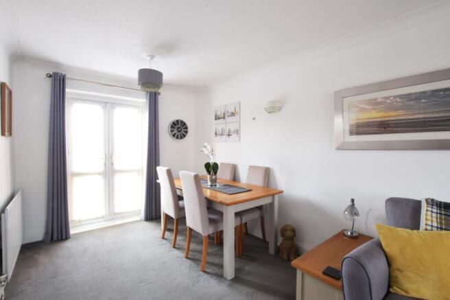 Sitting Room / Dining Room