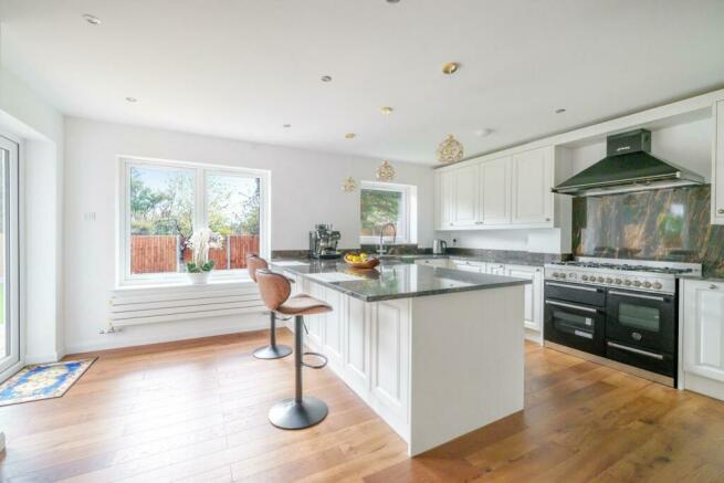 4 bedroom detached house for sale in Elwill Way, Beckenham, BR3