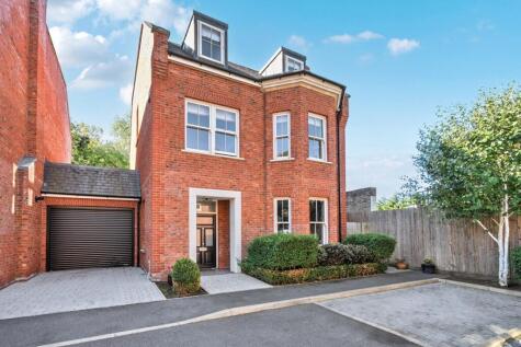 Avery Close, Beckenham, Kent, BR3