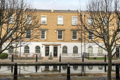 Waterside Avenue, Beckenham, BR3