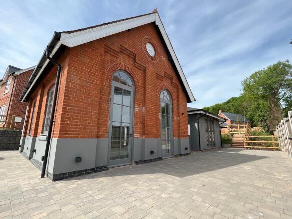Photo 3