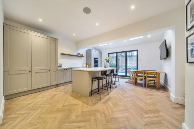 1399666-14-6968e8...