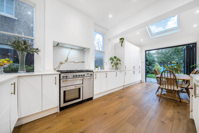 1395785-4-695ff91...