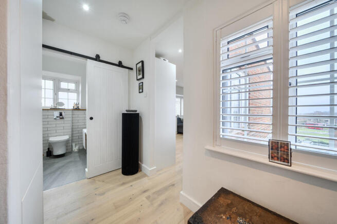 1400737-7-696e2a8...