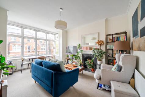 Ennismore Avenue, Chiswick, London, W4