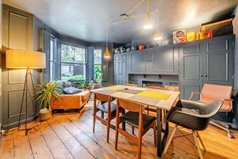 Elm Park, London, SW2