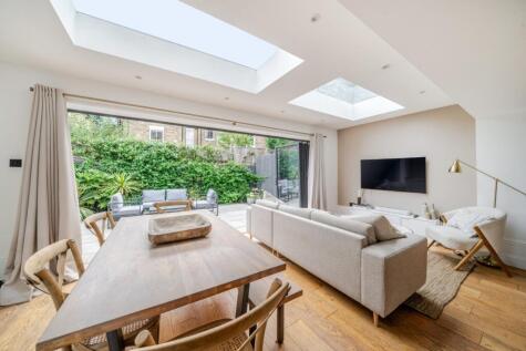 Womersley Road, London, N8