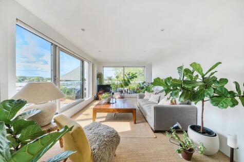 Mount View Road, London, N4