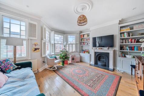 Rathcoole Avenue, Crouch End, London, N8