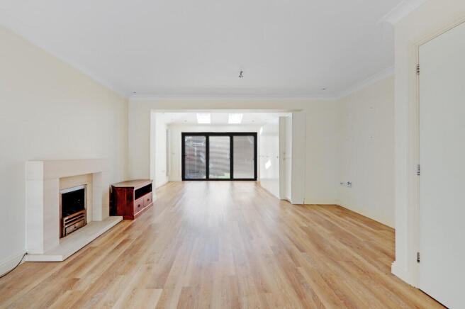 04-2bdfJHMCB - 1 ...