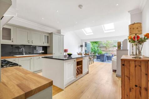 Ravensbury Road, Earlsfield, London, SW18