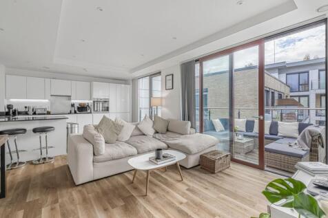 Knaresborough Drive, London, SW18