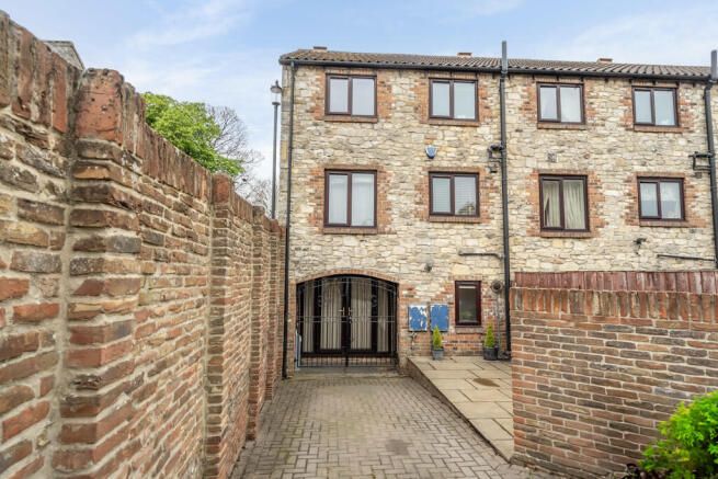 19-_DSC7796-HDR-E...