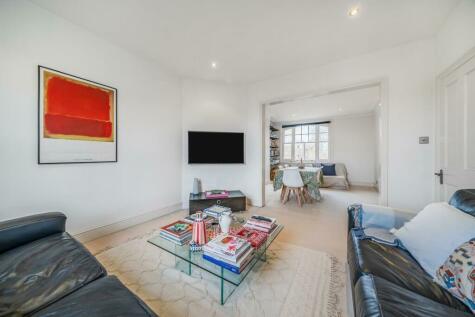 Barons Court - 2 bedroom flat for sale