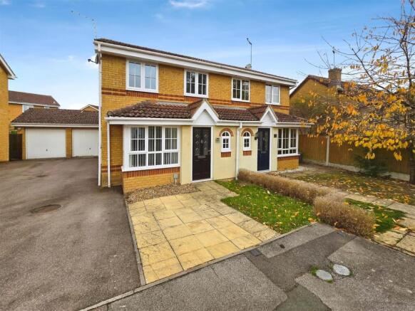 3-bed-semi-detached-house-rushden-aintree-drive-fr
