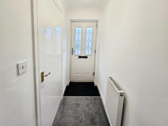 3-bed-semi-detached-house-rushden-aintree-drive-fr