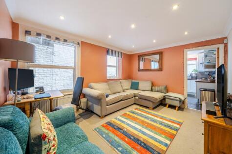 Heyford Avenue, Oval, London, SW8