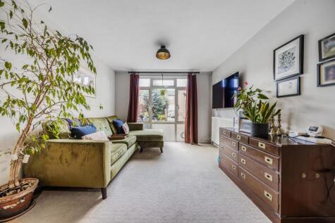 Lucorn Close, Lee, London, SE12