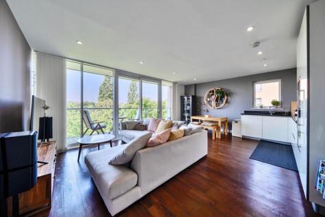 Dowding Drive, London, SE9