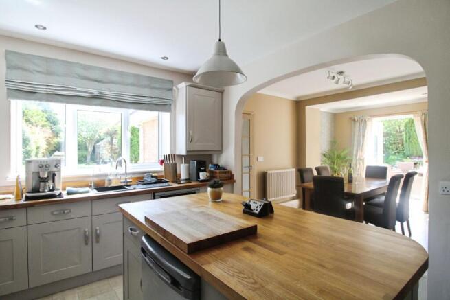 Kitchen / Breakfast Room