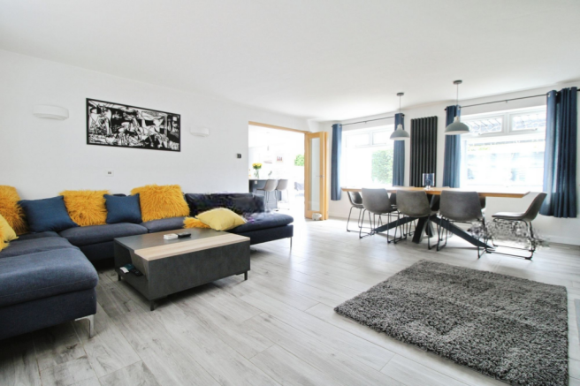 Living Room / Dining Area