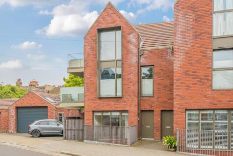 Pirbright Road, London, SW18