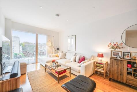 Streatham High Road, Streatham, London, SW16