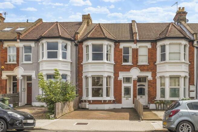 4 bedroom terraced house for sale in Gleneagle Road, Streatham, SW16