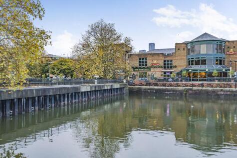 Russell Place, Rotherhithe, London, SE16