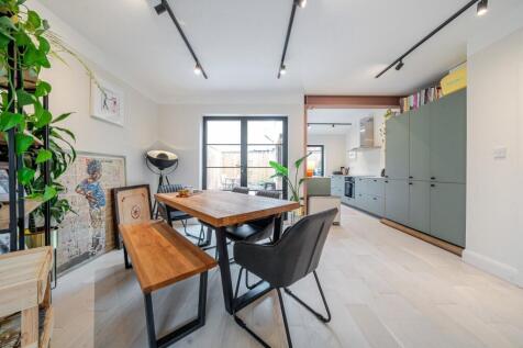 Seely Road, London, SW17