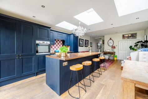 Pevensey Road, London, SW17