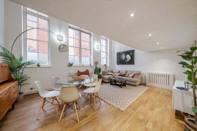 1403389-12-697244...