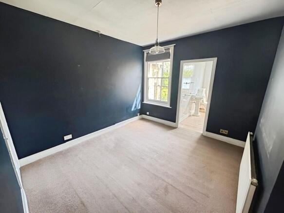 102fe322-bedroom....