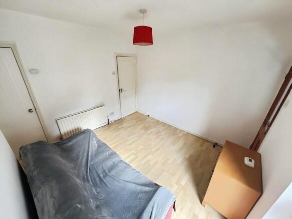 Living Room (b)