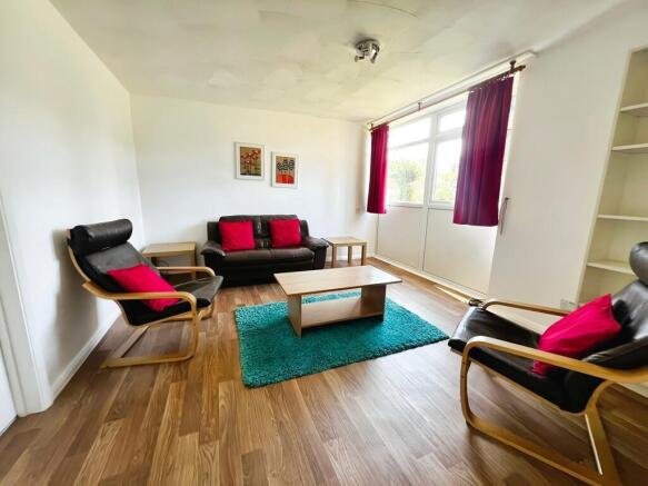 cfaf0f20-living 2...