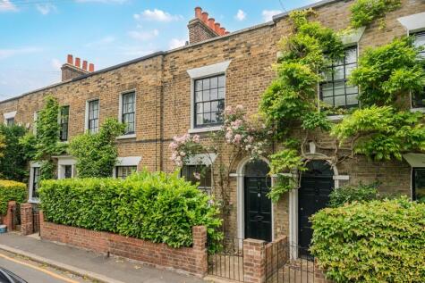 Wandle Bank, Wimbledon, London, SW19